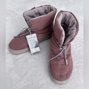 HEY DUDE Margot Eco Antique Rose Ankle Bootie--NEW--8